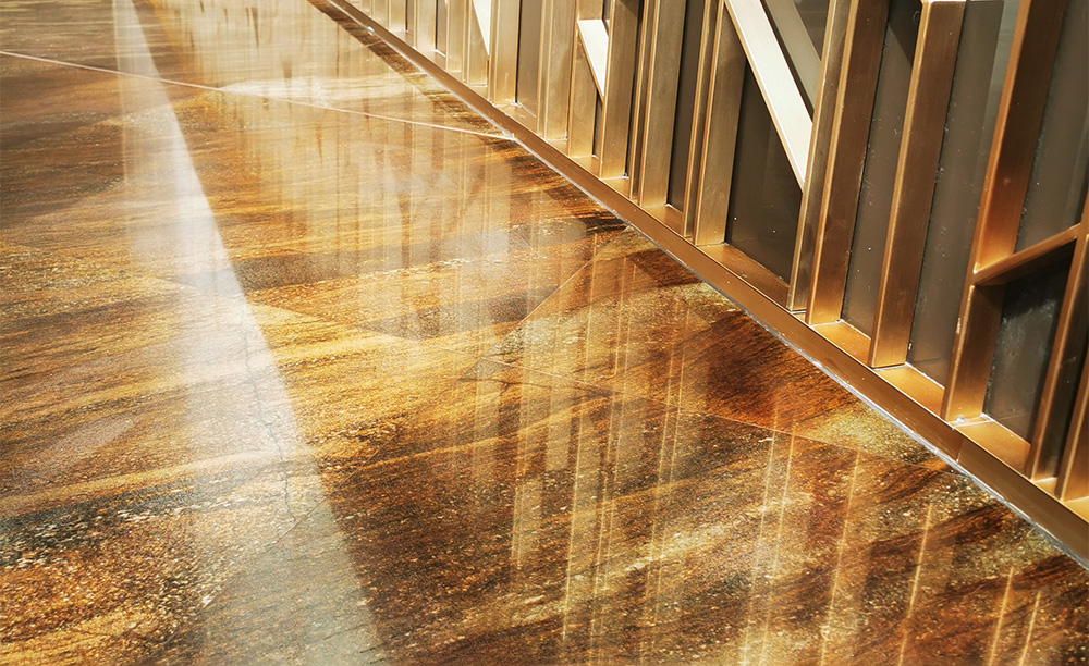 Comment nettoyer et entretenir des carreaux de sol en marbre sans les endommager?